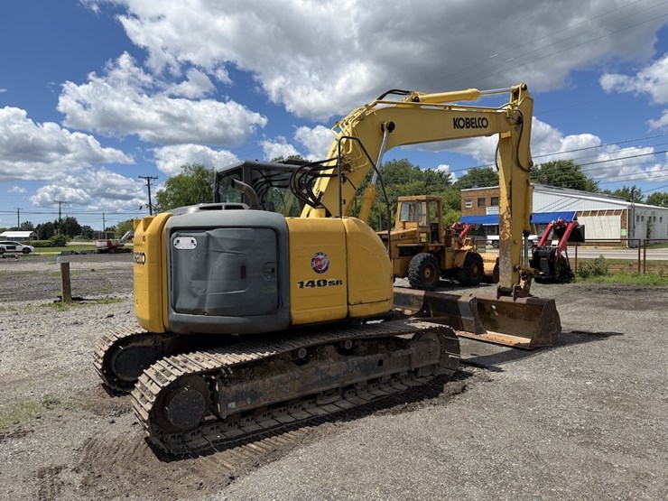 kobelco-140sr-excavator-image-5