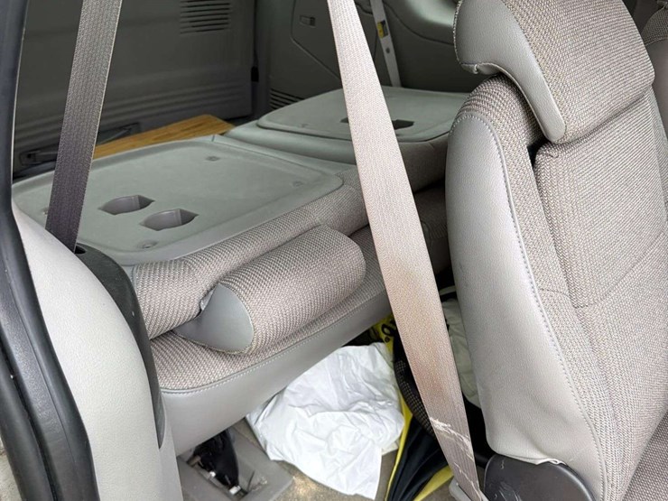 2004-chevrolet-venture-image-23