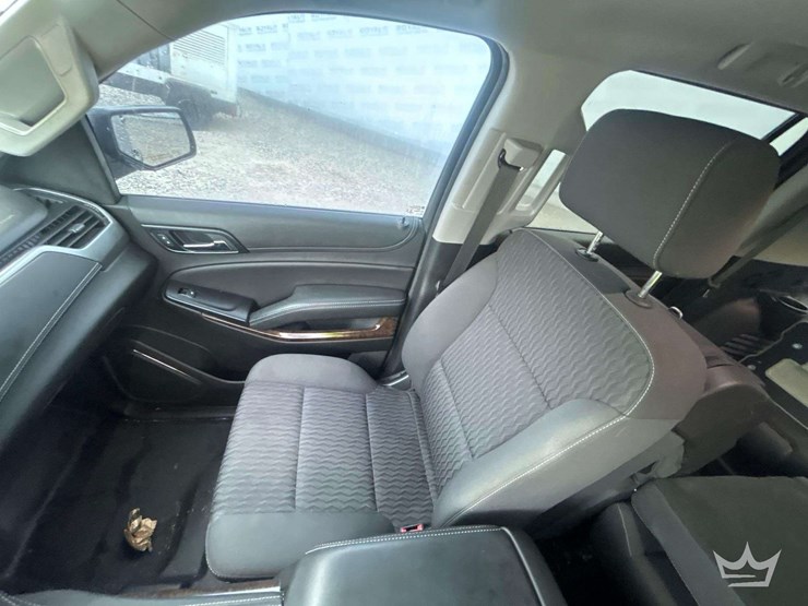 2018-chevrolet-tahoe-image-18