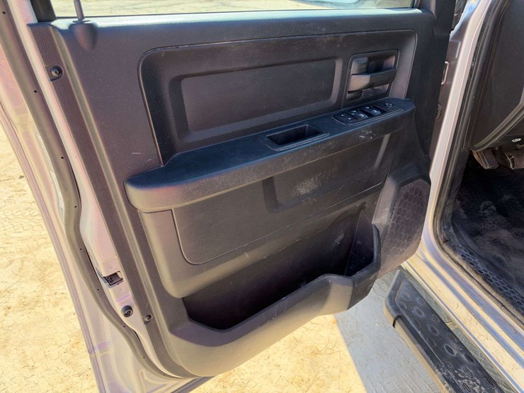 2014-dodge-1500-image-9