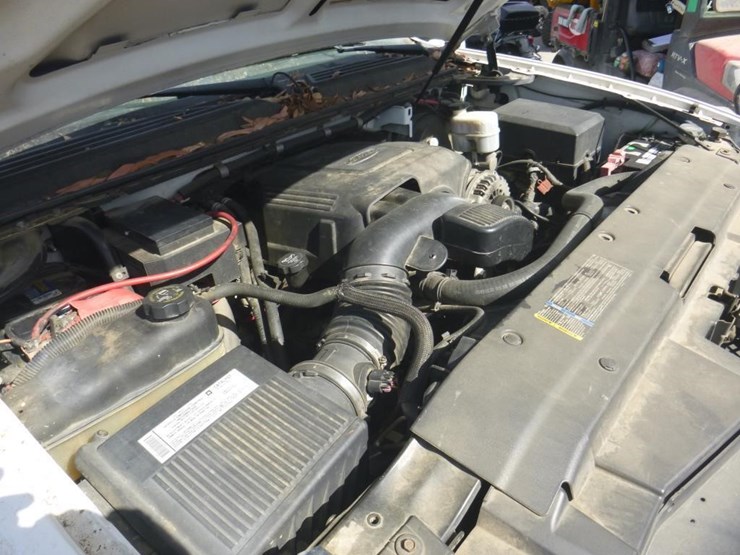 2008-chevrolet-tahoe-image-12