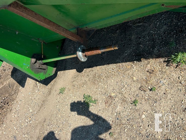 john-deere-843-image-22