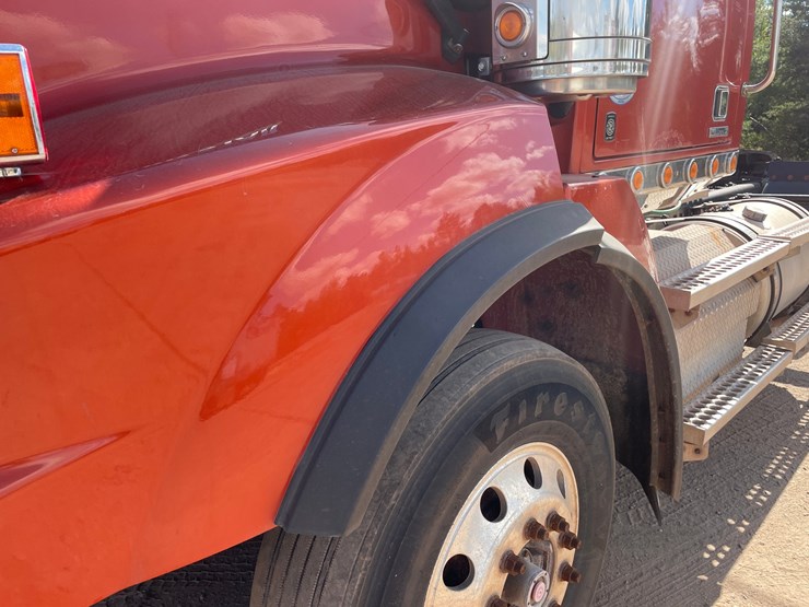 2016-western-star-4900sb-image-14