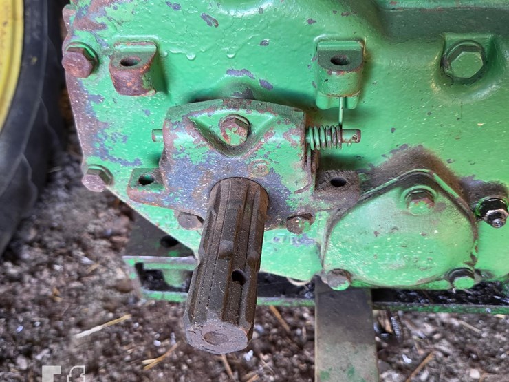 john-deere-620-image-28