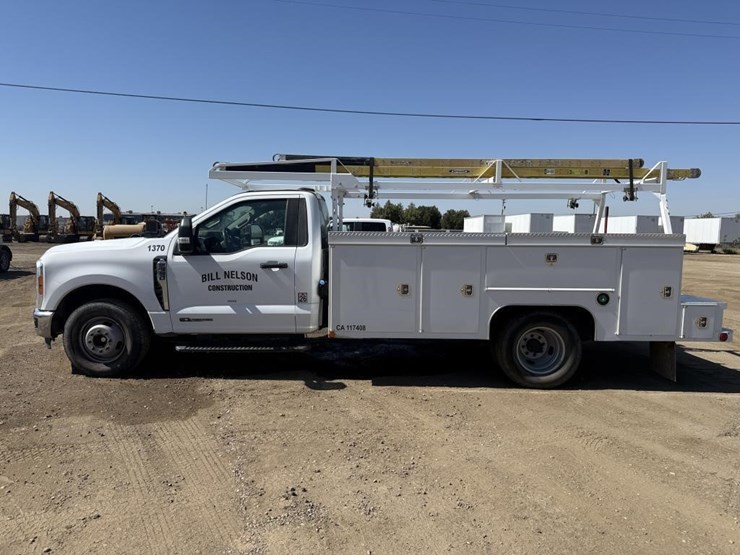 2024-ford-f350-xl-image-5