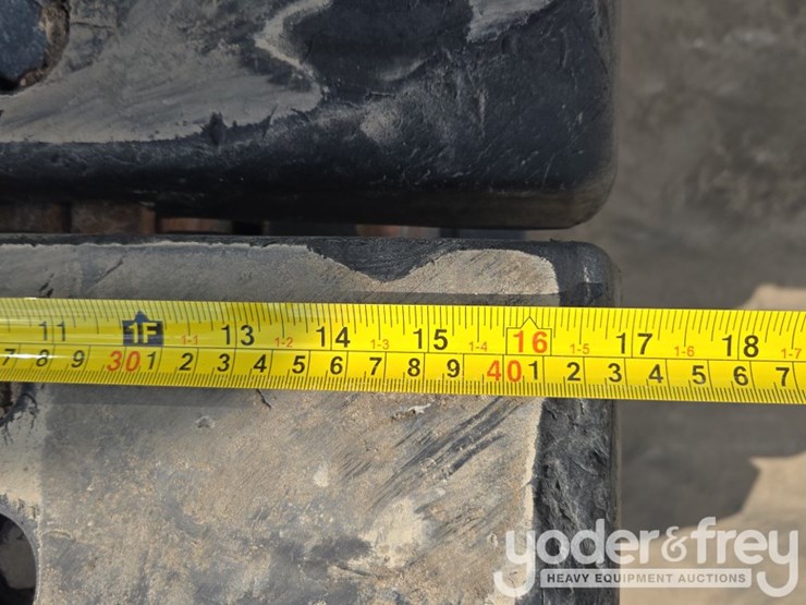 2020-deere-85g-image-21