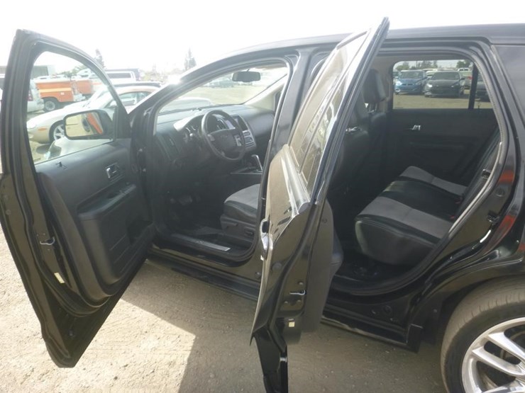 2010-ford-edge-image-6