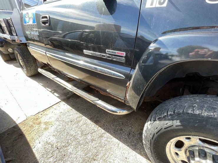 2004-gmc-2500hd-image-34