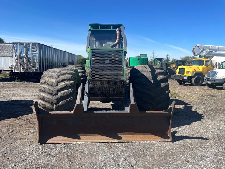 2000-john-deere-660-image-2