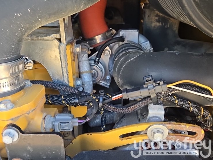 2018-caterpillar-299d2-image-49