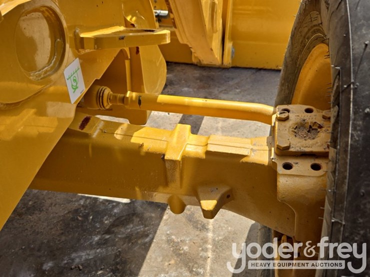 2023-caterpillar-416-image-26