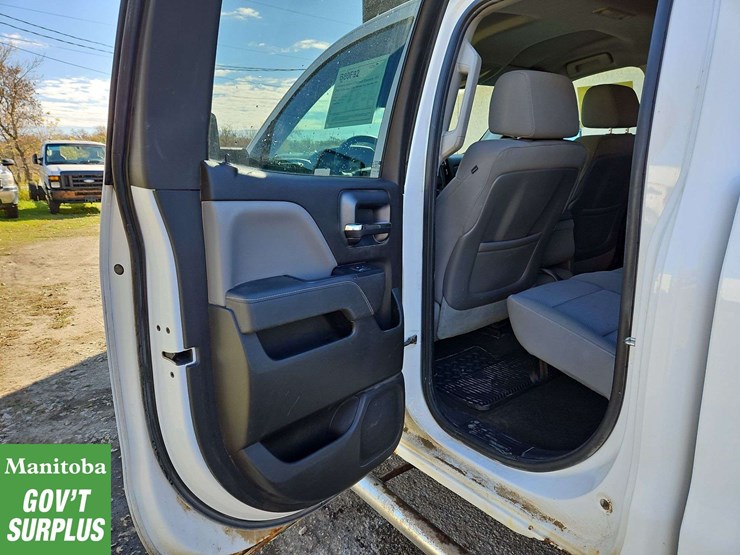 2015-chevrolet-silverado-1500-image-22