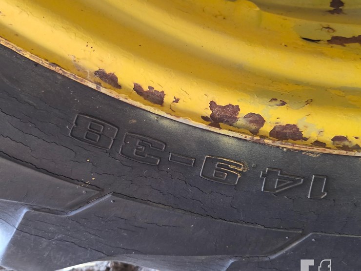 john-deere-620-image-29