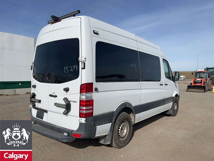 2016-mercedes-benz-sprinter-3500-image-4