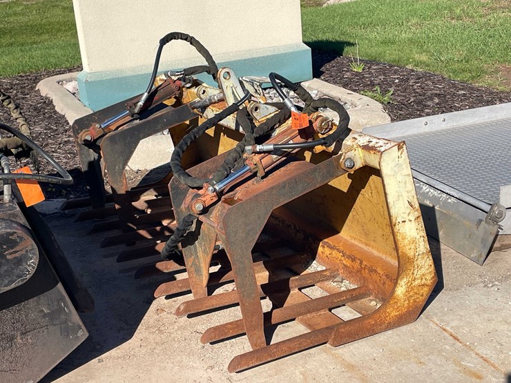 #1811-•-rock-grapple-bucket-image-6