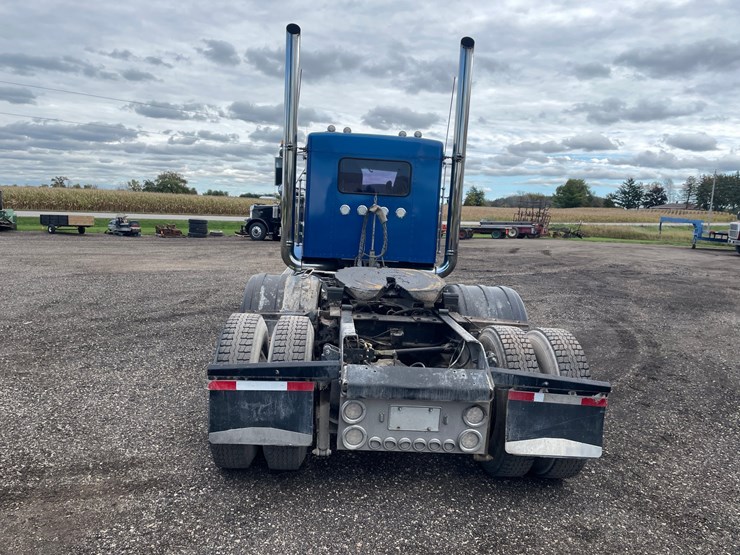 2007-kenworth-w900-image-6