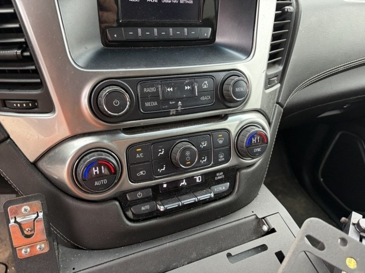 2017-chevrolet-tahoe-image-31