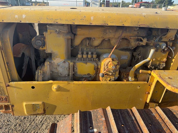 caterpillar-d4-image-18