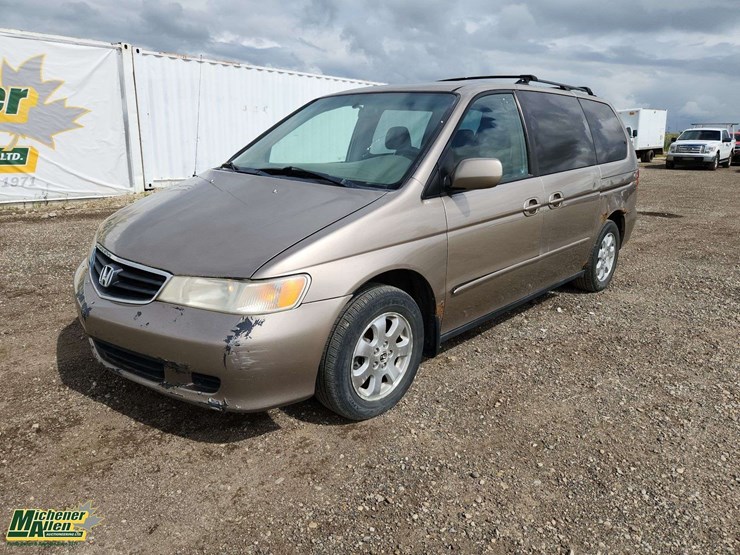 2004-honda-odyssey-image-1
