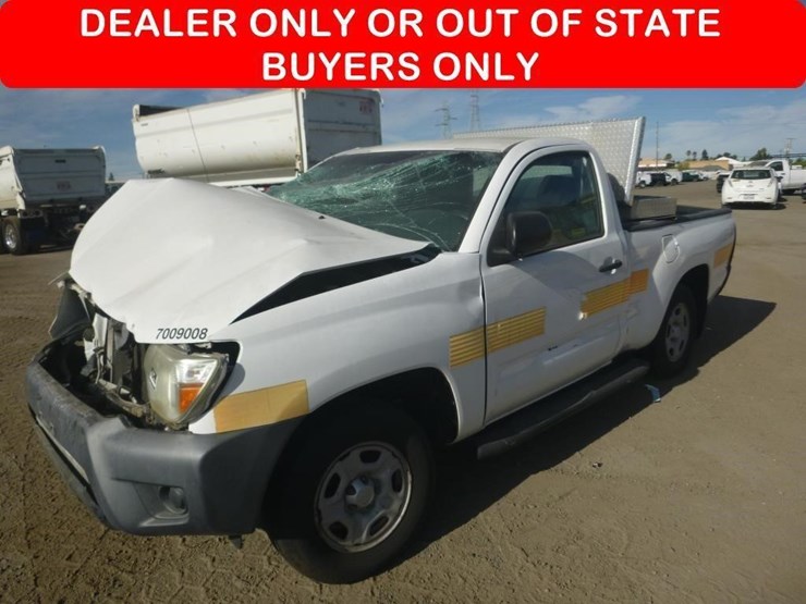 2013-toyota-tacoma-image-1