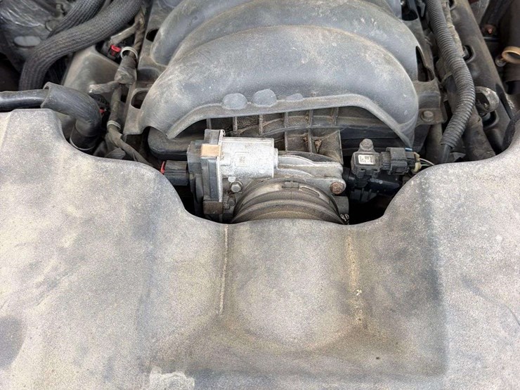 2015-chevrolet-silverado-1500-image-24
