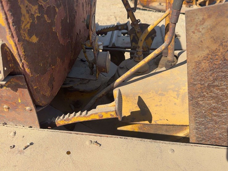 caterpillar-28-image-36