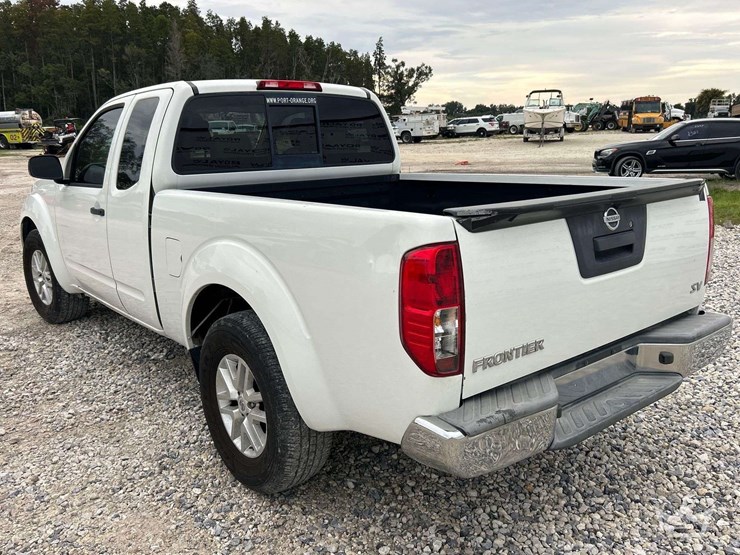 2016-nissan-frontier-image-4