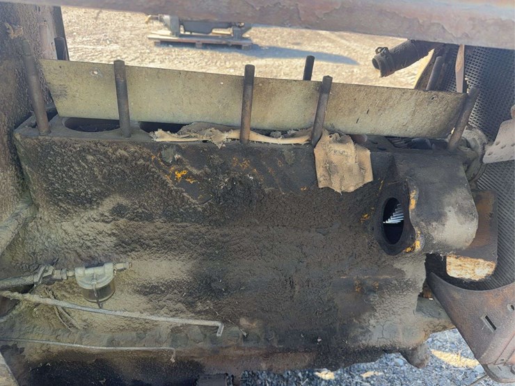 caterpillar-2-ton-image-19