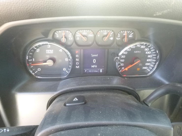 2015-chevrolet-1500-image-10