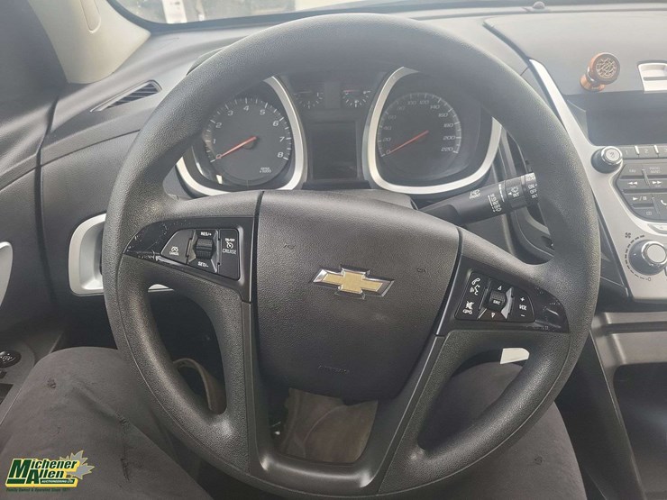 2013-chevrolet-equinox-image-15