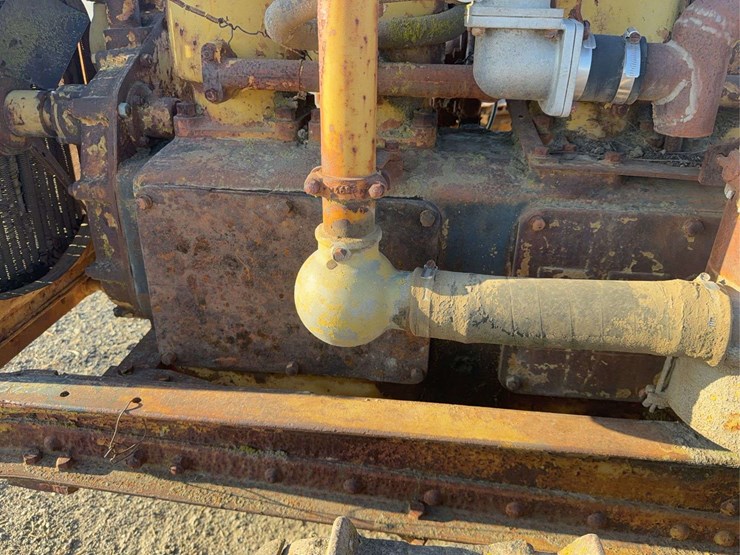 caterpillar-60-image-18