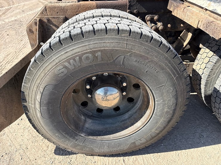 2005-kenworth-t800-image-83