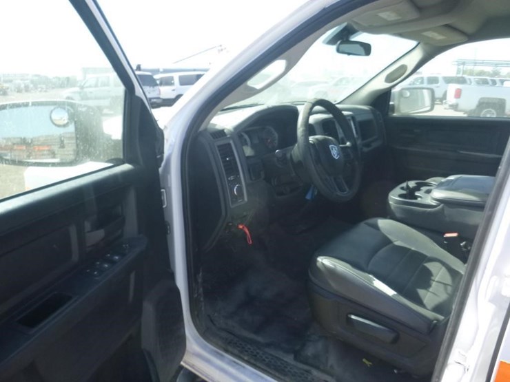 2016-dodge-1500-image-6