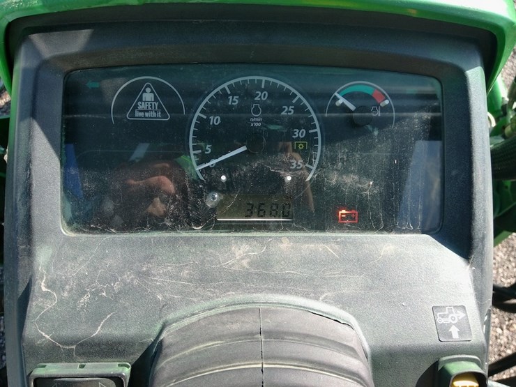 john-deere-1025r-image-11