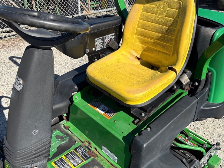 john-deere-2400-image-3