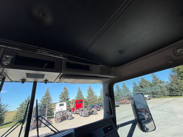 #1728-•-2012-kenworth-day-cab-truck-tractor-image-59