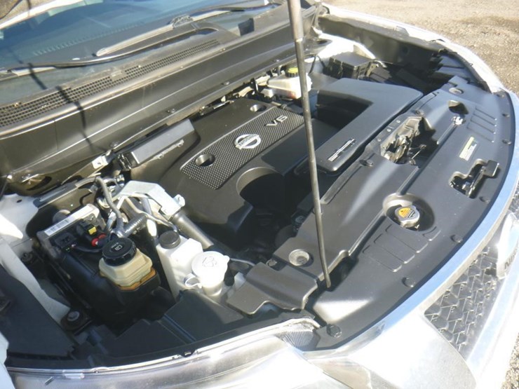 2013-nissan-pathfinder-image-11