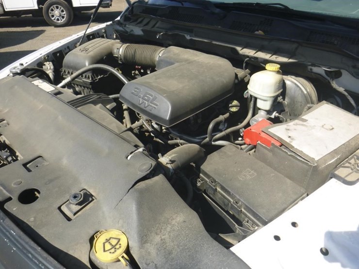2014-dodge-1500-image-11
