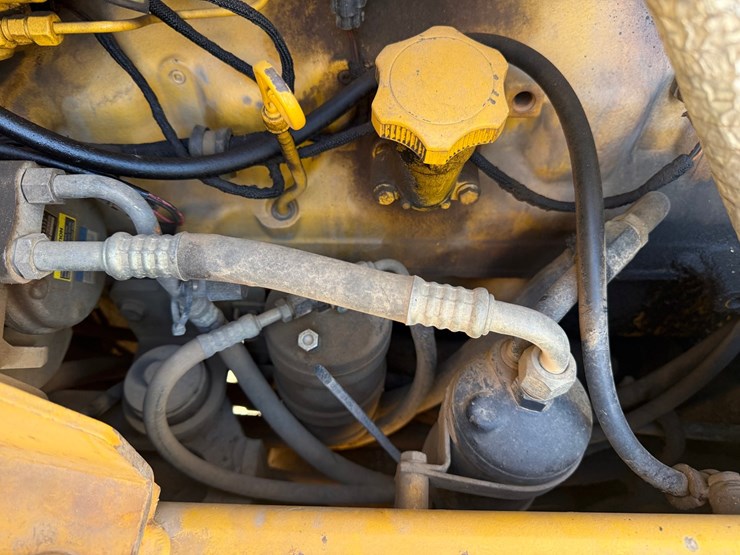 deere-672d-image-98