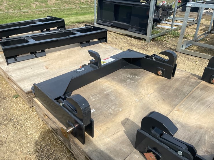 #2038-•-wolverine-tractor-quick-hitch-mount-image-2