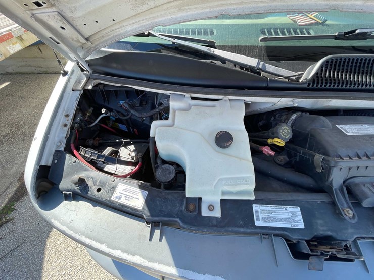 1999-chevrolet-3500-image-43