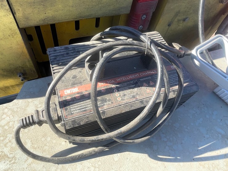 #1802-•-yale-electric-pallet-jack-image-11
