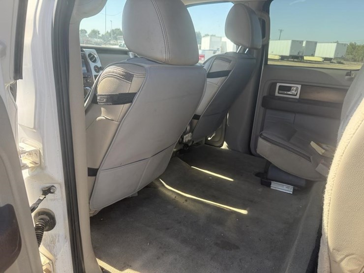 2010-ford-f150-platinum-image-34