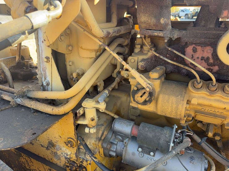 caterpillar-d4d-image-30