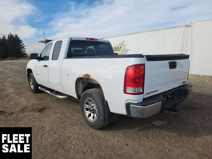 2013-gmc-sierra-1500-image-3