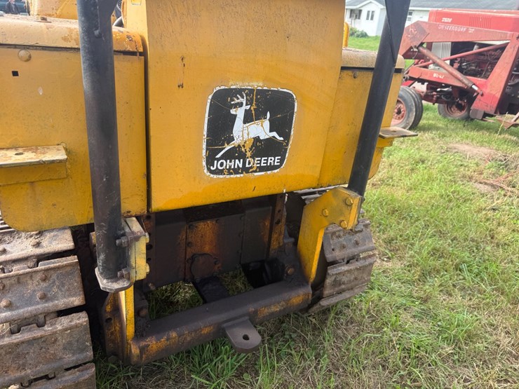 john-deere-350-image-25