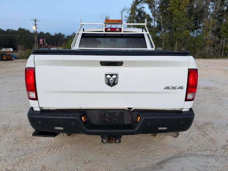 2017-dodge-2500-image-5