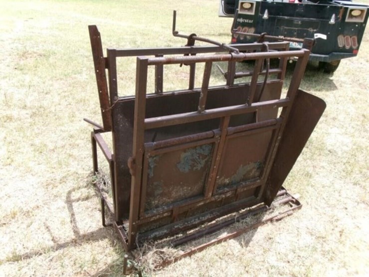 calf-table,-adjustable-image-3