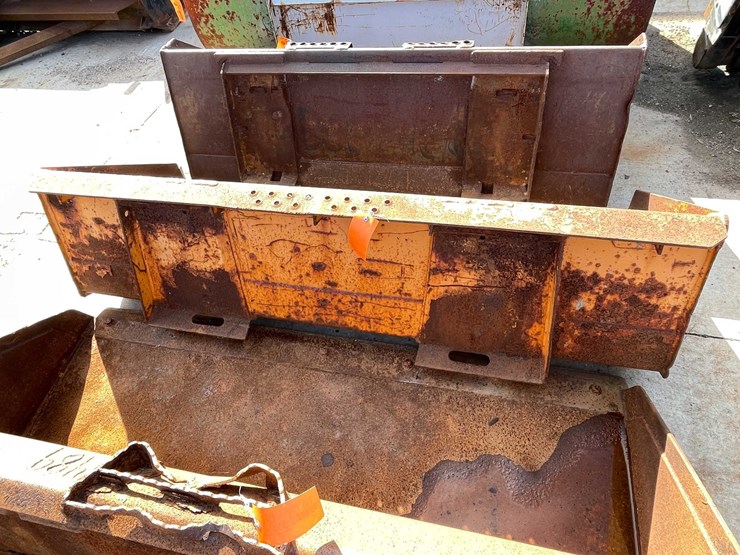 #1814-•-skid-steer-straight-edge-bucket-image-5