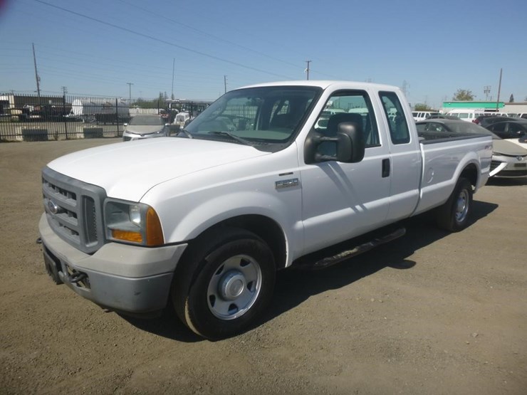 2005-ford-f250-image-1